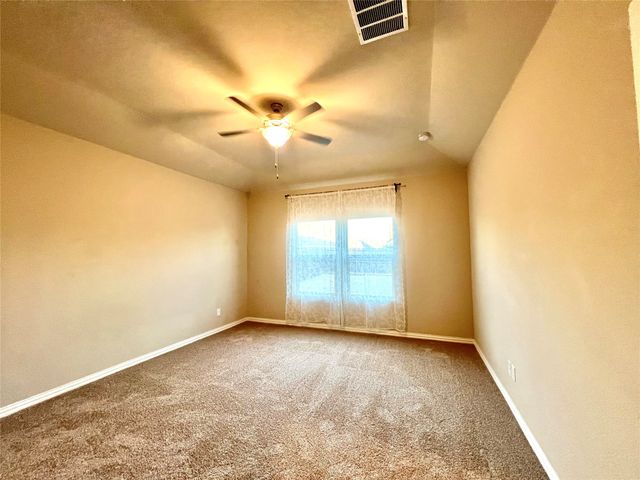 633 Hidden Cove Drive, Princeton, TX 75407