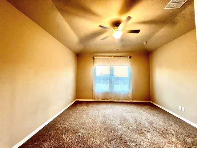 633 Hidden Cove Drive, Princeton, TX 75407