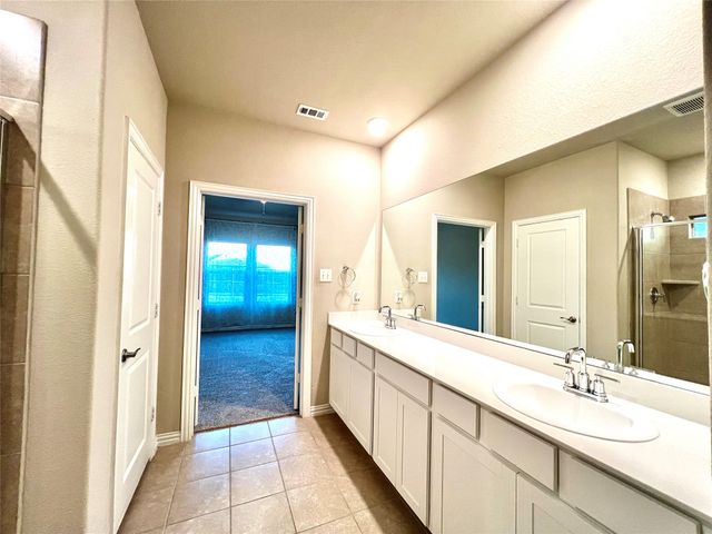 633 Hidden Cove Drive, Princeton, TX 75407