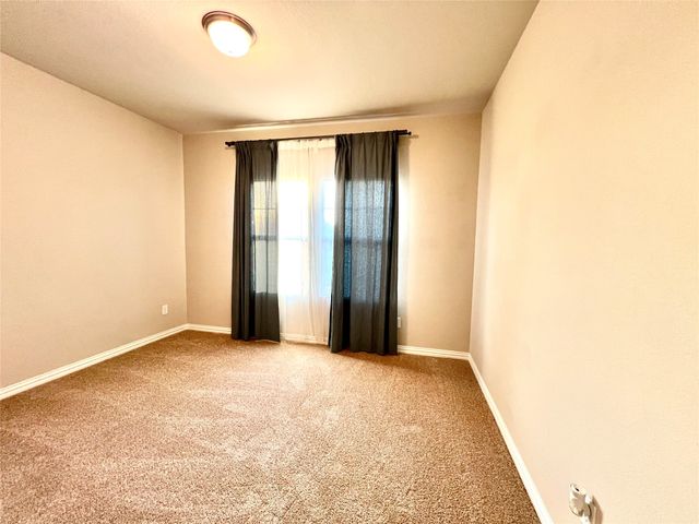 633 Hidden Cove Drive, Princeton, TX 75407