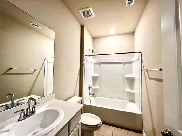 633 Hidden Cove Drive, Princeton, TX 75407