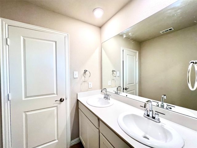 633 Hidden Cove Drive, Princeton, TX 75407