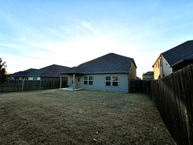 633 Hidden Cove Drive, Princeton, TX 75407