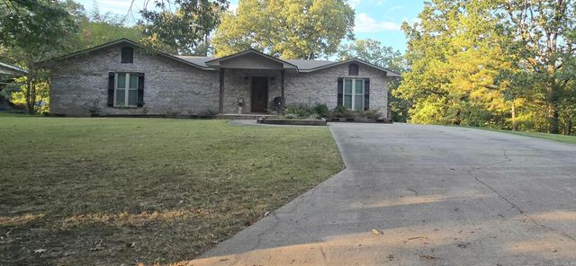 1916 Cogbill Rd, Wynne, AR 72396