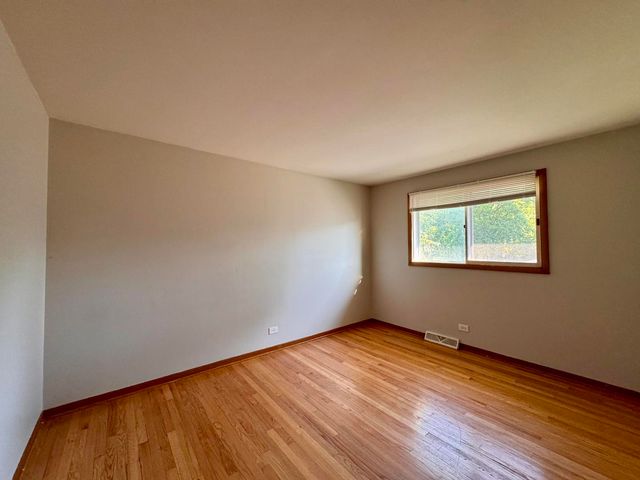 15542 S Park Avenue, South Holland, IL 60473