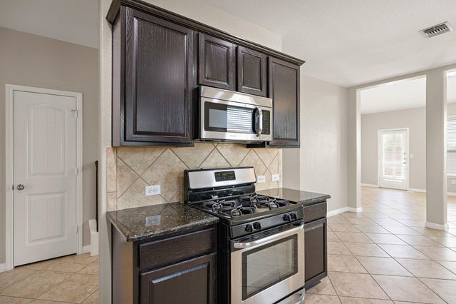 313 Moulins LN, Georgetown, TX 78626