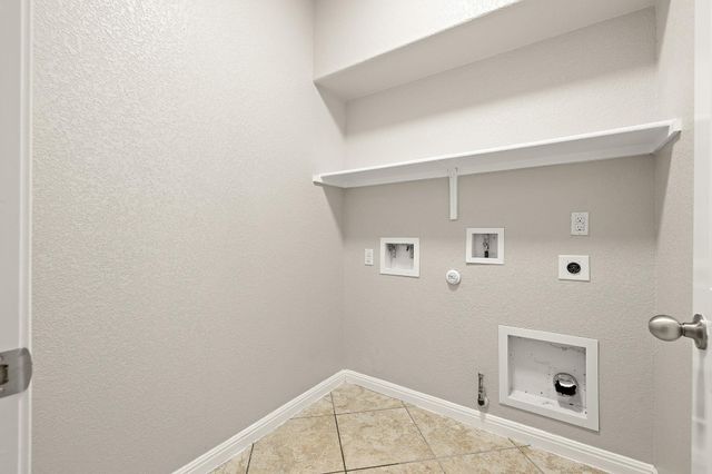 313 Moulins LN, Georgetown, TX 78626