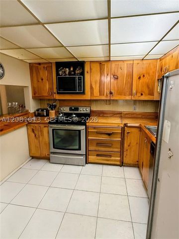 100 Ocean Lane Dr 303, Key Biscayne, FL 33149
