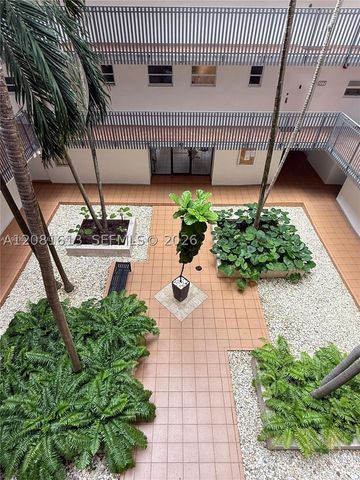 100 Ocean Lane Dr 303, Key Biscayne, FL 33149