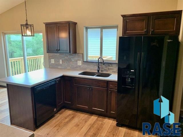 1008 Birch St, Harrisburg, SD 57032