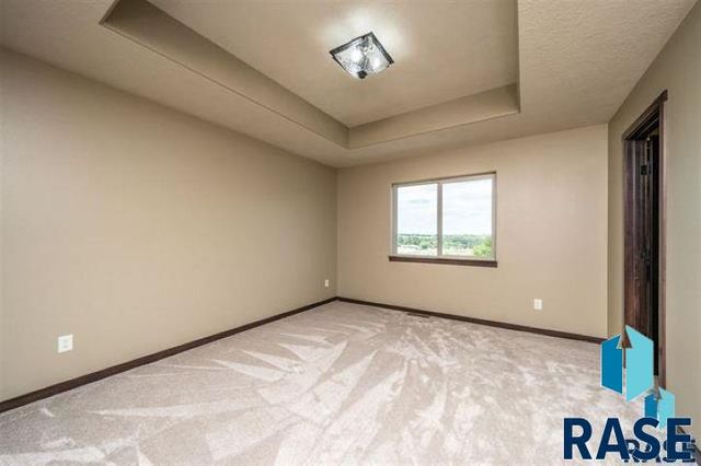 1008 Birch St, Harrisburg, SD 57032