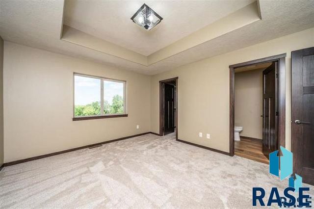1008 Birch St, Harrisburg, SD 57032