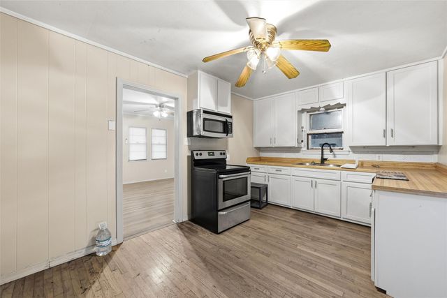 806 Hamilton Drive, Gholson, TX 76705