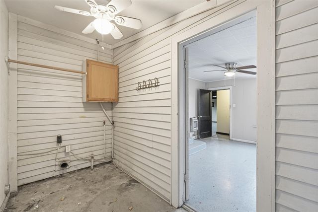 806 Hamilton Drive, Gholson, TX 76705