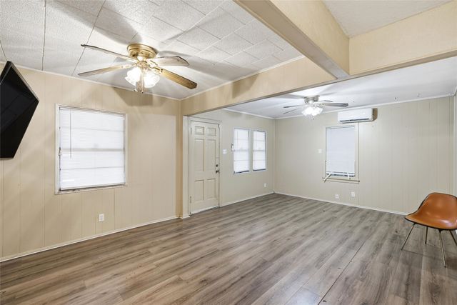 806 Hamilton Drive, Gholson, TX 76705