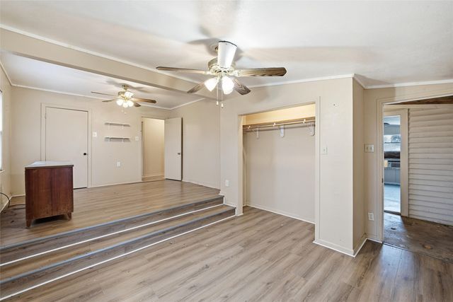 806 Hamilton Drive, Gholson, TX 76705