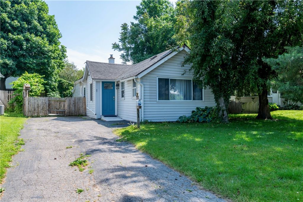 31 Broderick Drive, Irondequoit, NY 14622