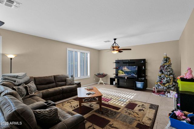 8021 W DONALD Drive, Peoria, AZ 85383