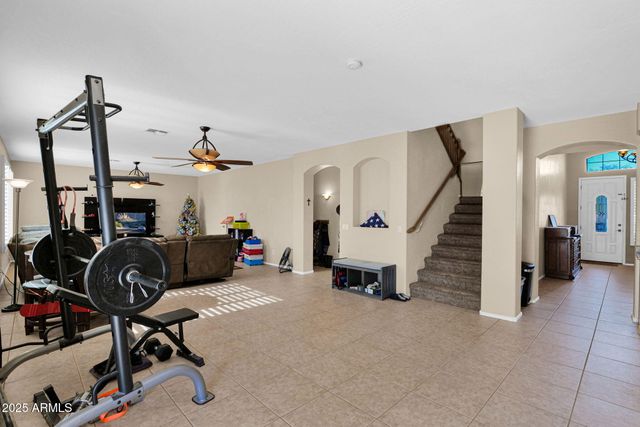 8021 W DONALD Drive, Peoria, AZ 85383