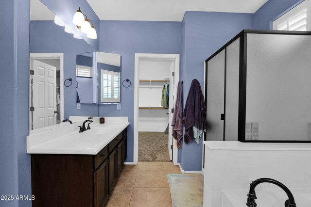 8021 W DONALD Drive, Peoria, AZ 85383