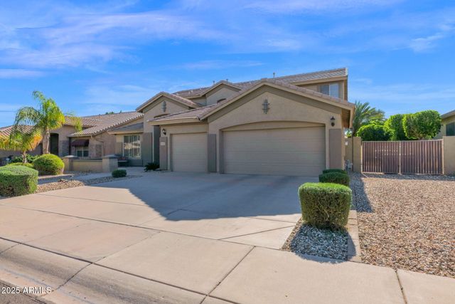 8021 W DONALD Drive, Peoria, AZ 85383