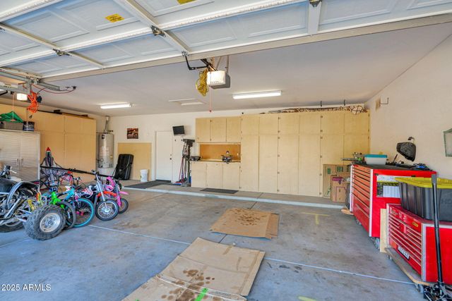 8021 W DONALD Drive, Peoria, AZ 85383