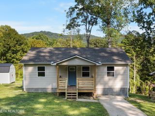 412 W Hemlock St, Lafollette, TN 37766