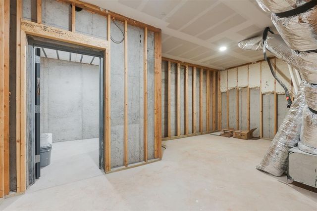 13413 Creek Pointe Lane, Oklahoma City, OK 73131