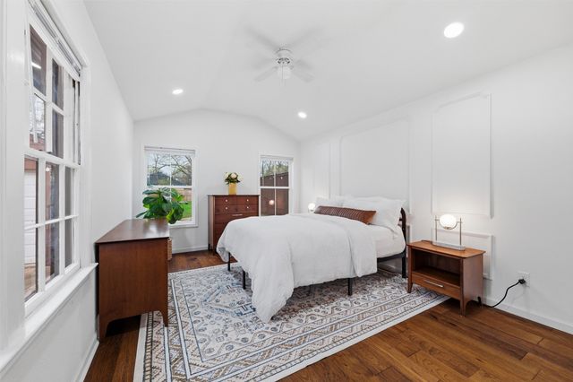 513 Ogden Avenue, Cockrell Hill, TX 75211