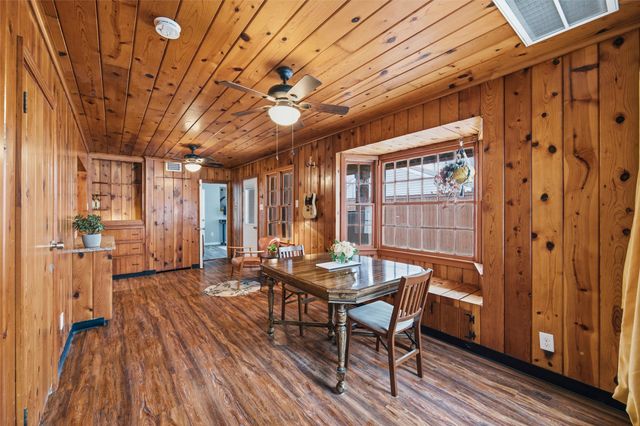 513 Ogden Avenue, Cockrell Hill, TX 75211