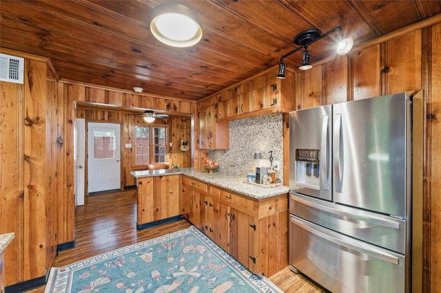 513 Ogden Avenue, Cockrell Hill, TX 75211