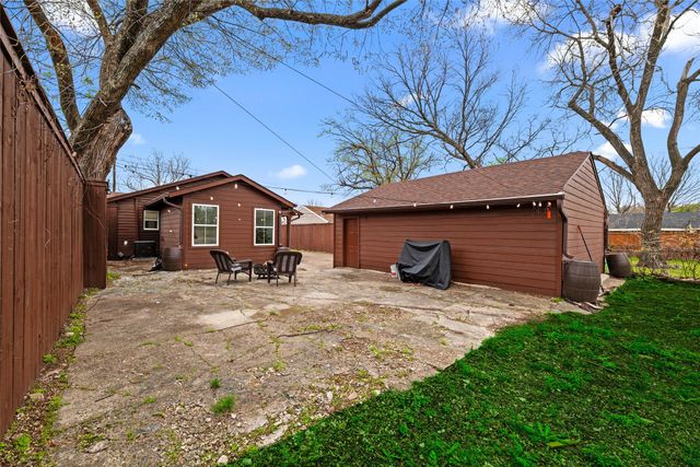 513 Ogden Avenue, Cockrell Hill, TX 75211