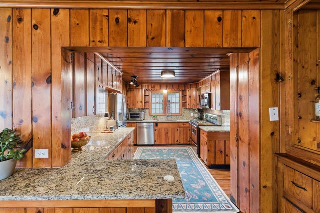 513 Ogden Avenue, Cockrell Hill, TX 75211