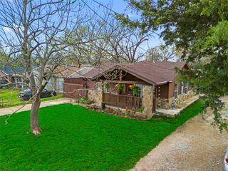 513 Ogden Avenue, Cockrell Hill, TX 75211