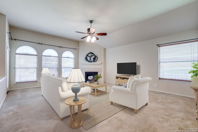 2710 Trinity Rdg, San Antonio, TX 78261