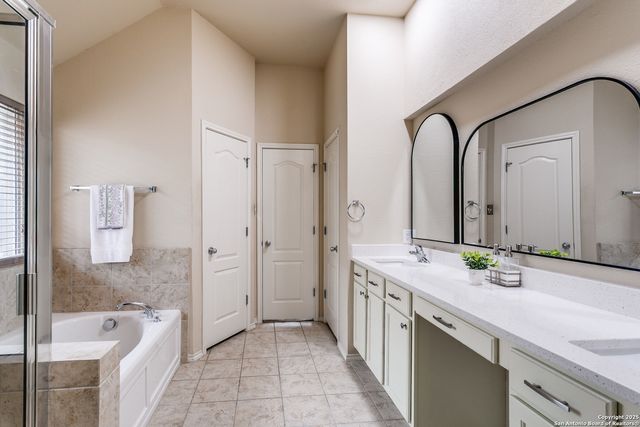 2710 Trinity Rdg, San Antonio, TX 78261