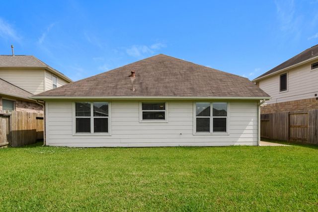 4814 Emerald Bay Circle, Baytown, TX 77523