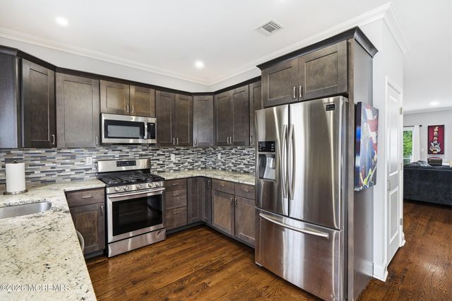 34 North Street, Highlands, NJ 07732