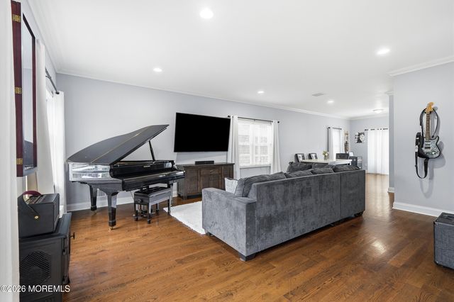 34 North Street, Highlands, NJ 07732