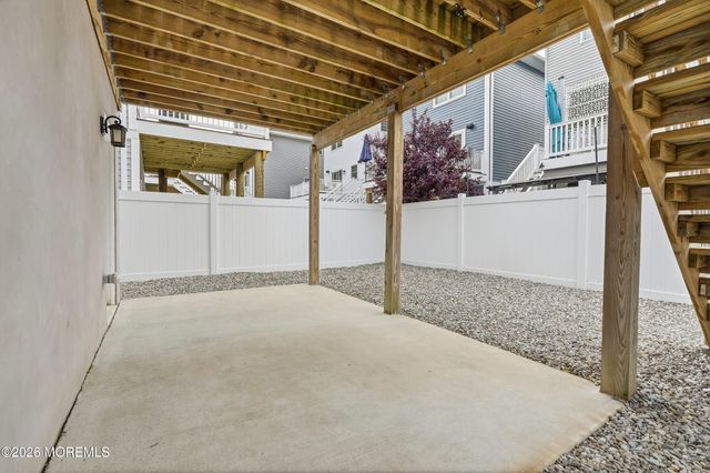 34 North Street, Highlands, NJ 07732