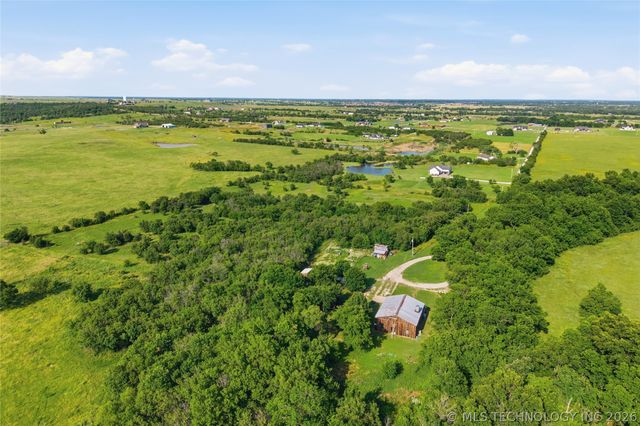 1801 E 121st Street North, Skiatook, OK 74070