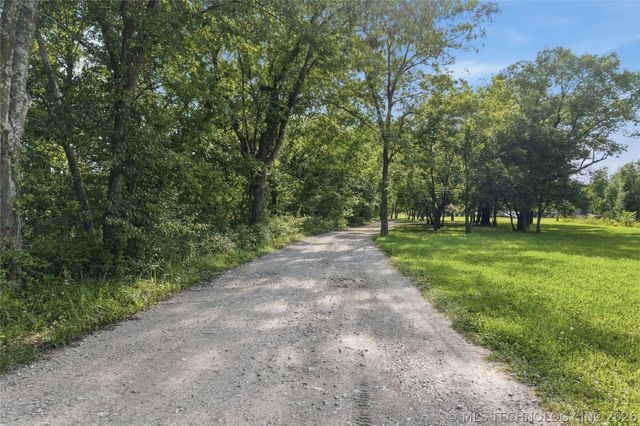 1801 E 121st Street North, Skiatook, OK 74070