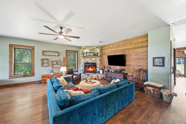 1801 E 121st Street North, Skiatook, OK 74070