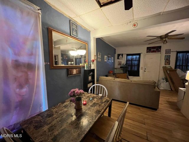 160 Dearborn Avenue, Toledo, OH 43605