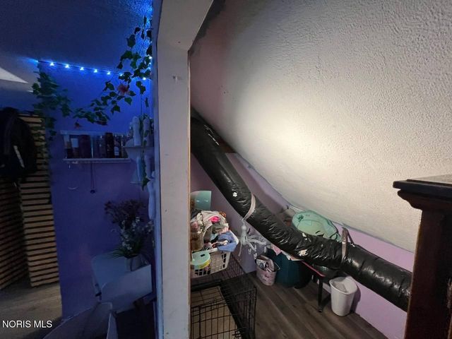 160 Dearborn Avenue, Toledo, OH 43605