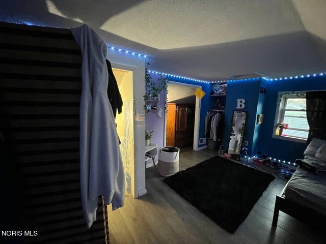 160 Dearborn Avenue, Toledo, OH 43605