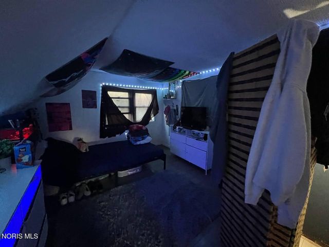 160 Dearborn Avenue, Toledo, OH 43605