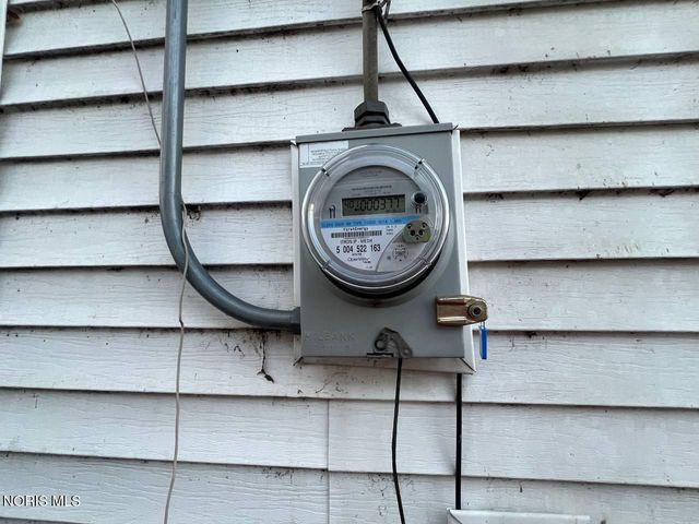 160 Dearborn Avenue, Toledo, OH 43605