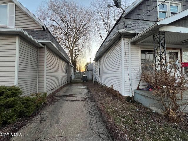 160 Dearborn Avenue, Toledo, OH 43605