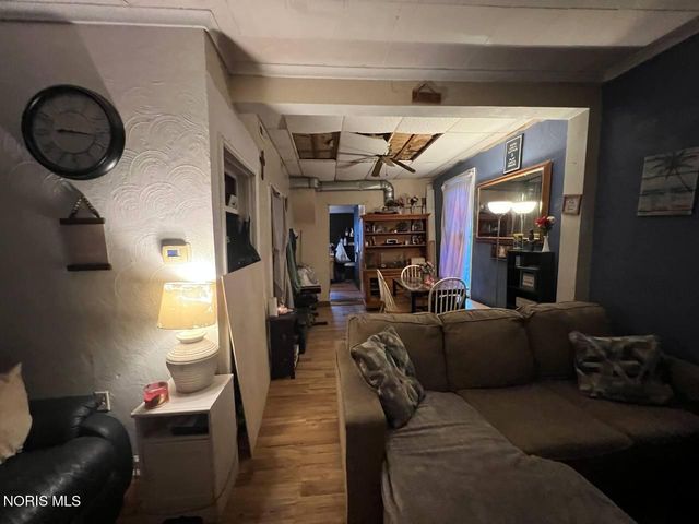 160 Dearborn Avenue, Toledo, OH 43605